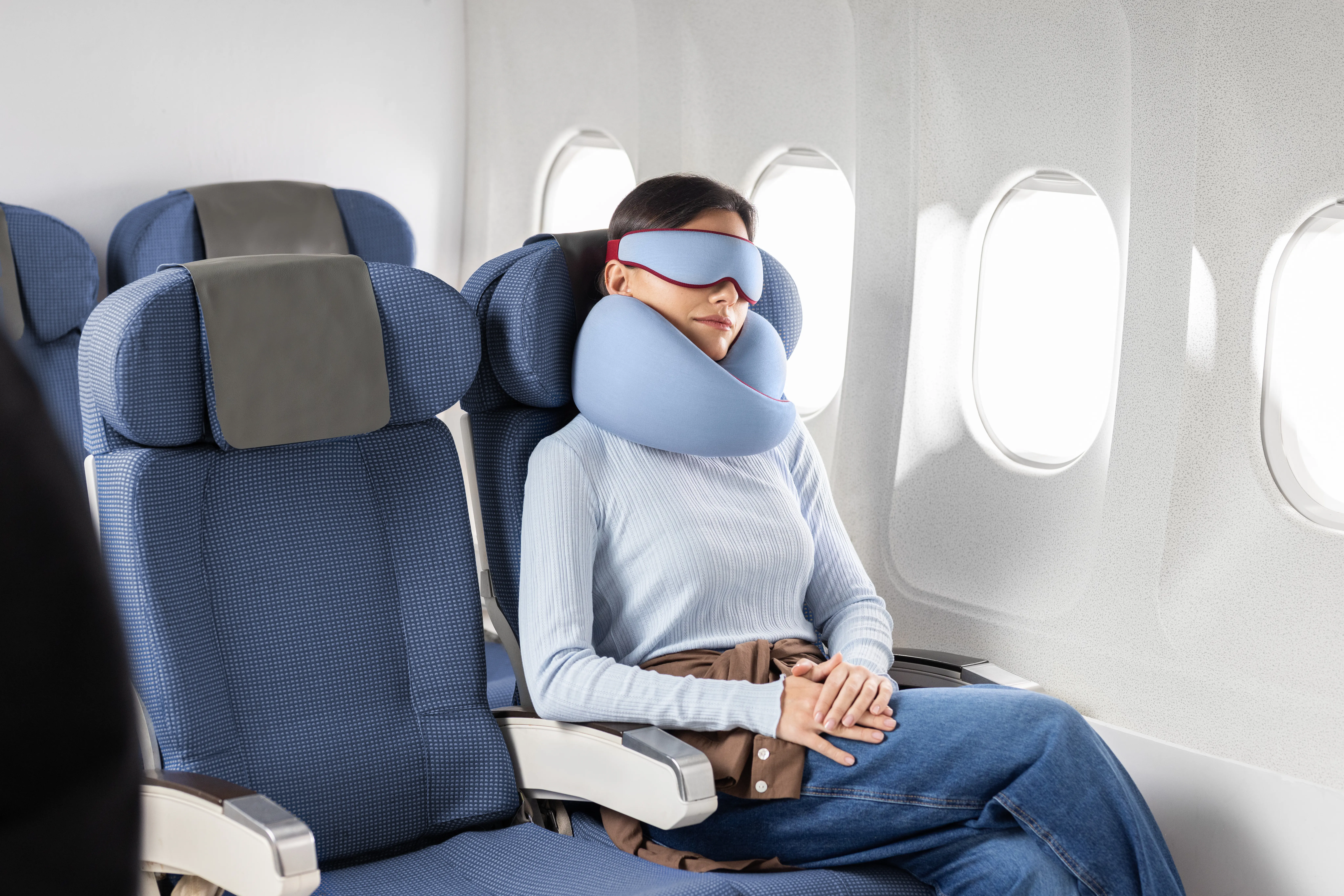 ostrichpillow_bundle_eye-mask+go_MD_15_300_Dawn